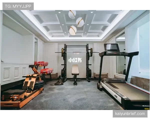 蒋圣龙家里那个健身房，比我们小区会所还贵吧